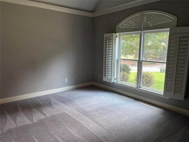 96 Highgrove Dr