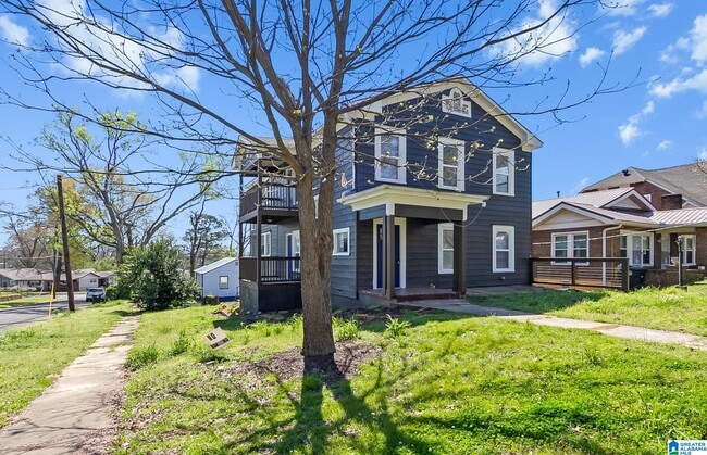 Photo - 1101 7th Ave W