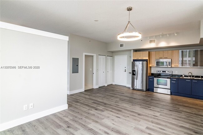 Building Photo - 1350 NW 8th Ct Unit A1-7