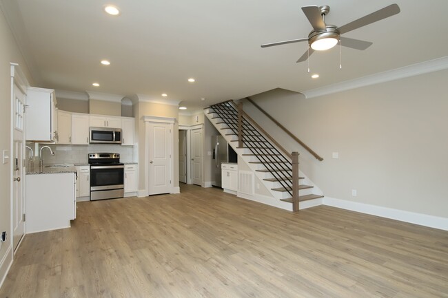 Photo - 3104 Douglas St Townhome