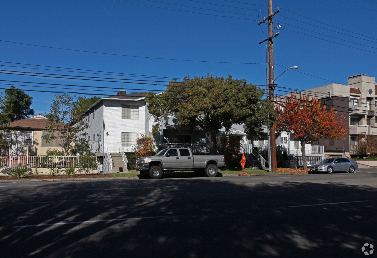 Photo - 375 W Alameda Ave