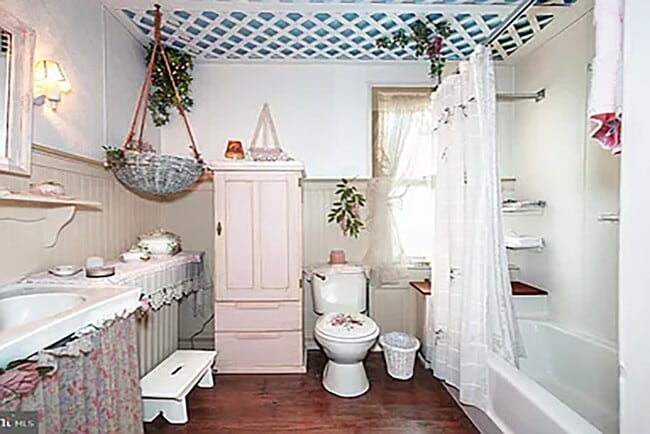 Photo - 42 Main St N