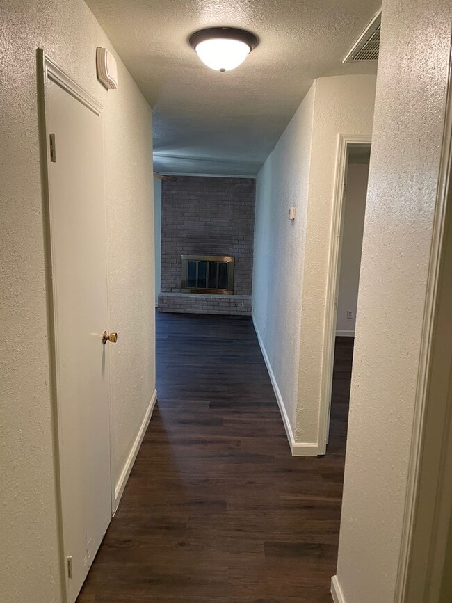 Photo - Duplex - Stunning 2 bedroom 2 bath