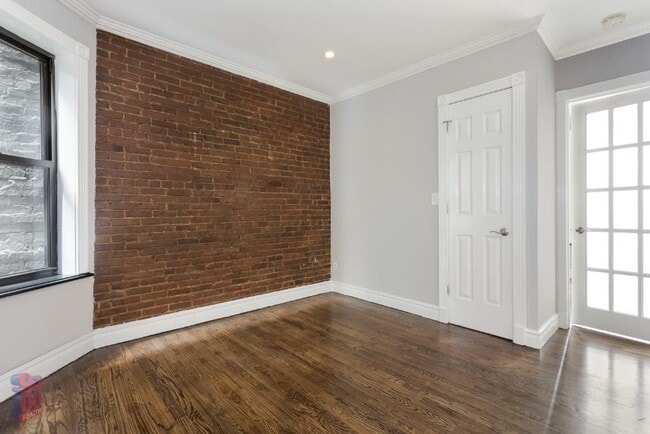 Photo - 221 E 23rd St Unit 6
