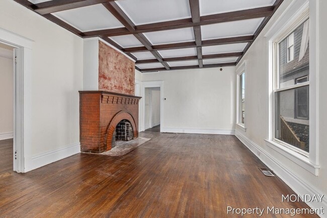 Photo - 531 W Webster Ave