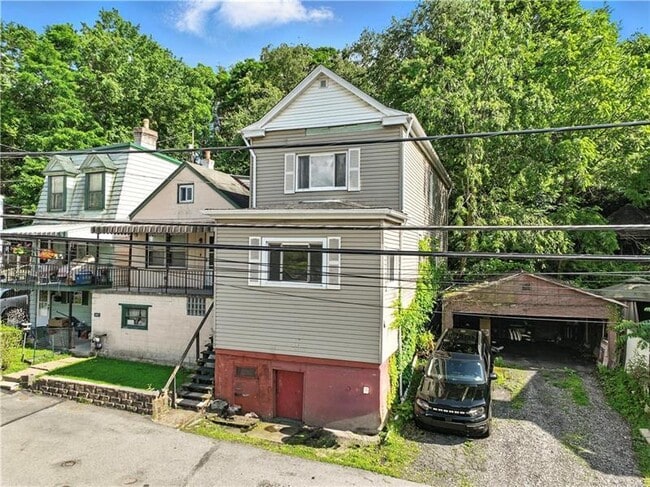2505 Gable-