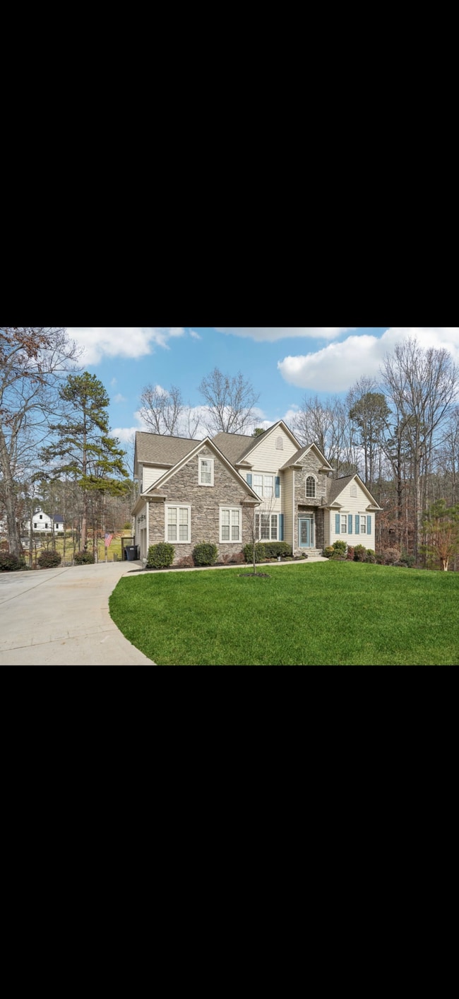 Building Photo - 329 Stumpy Creek Rd