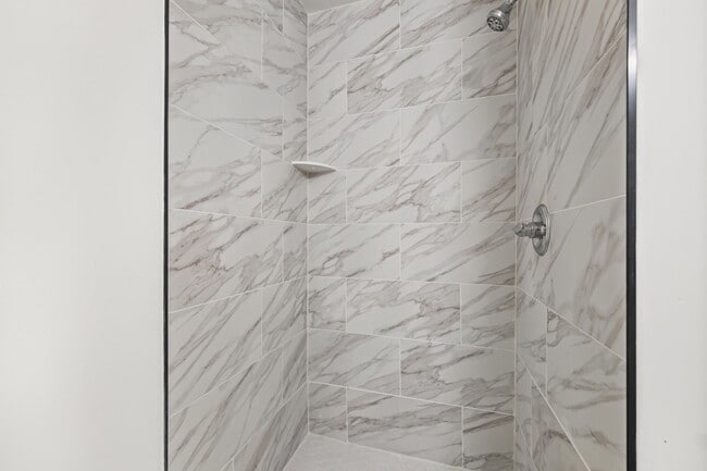 Photo - 2853-2855 CHOCTAW AVE