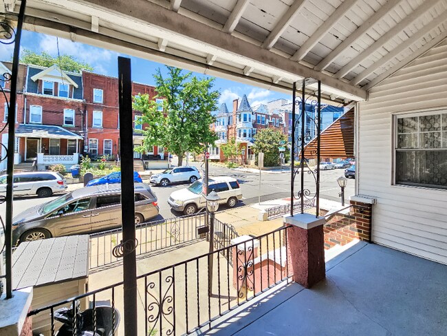 Photo - 637 N 32nd St Unidad 1