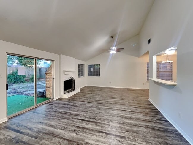 Photo - 9207 Prairie Trails Dr
