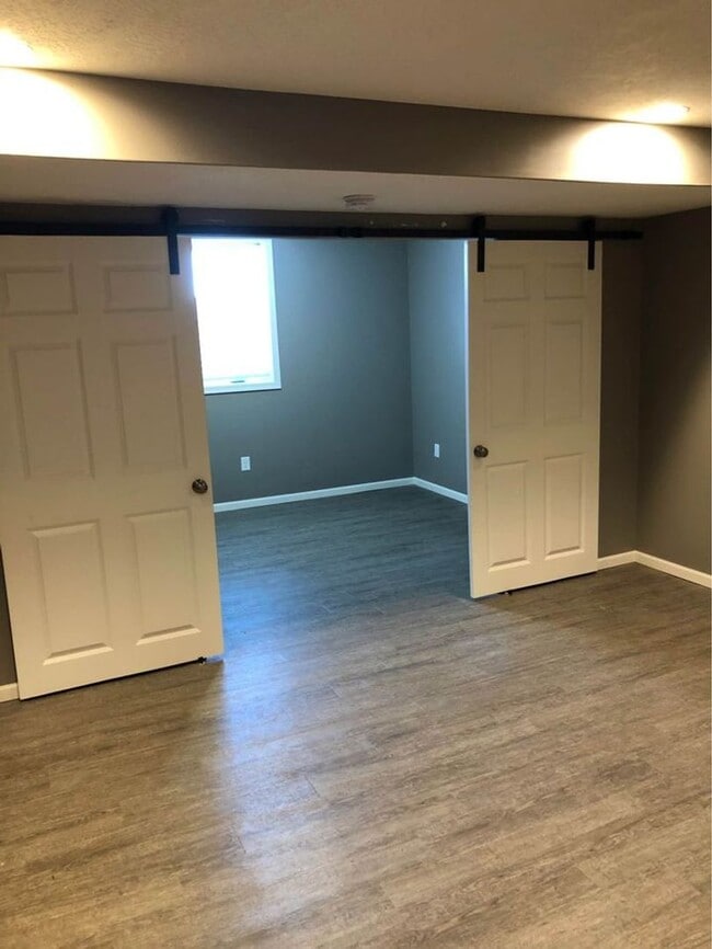 305 Elm St Unit 305 Elm St - Unit 4