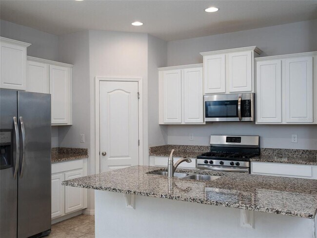 Photo - 720 E Victoria Trails Blvd