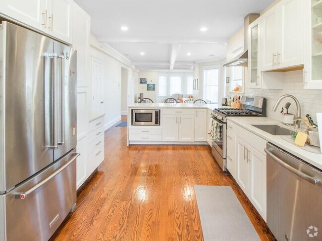 Building Photo - 180 Magazine St Unit 2 Rental