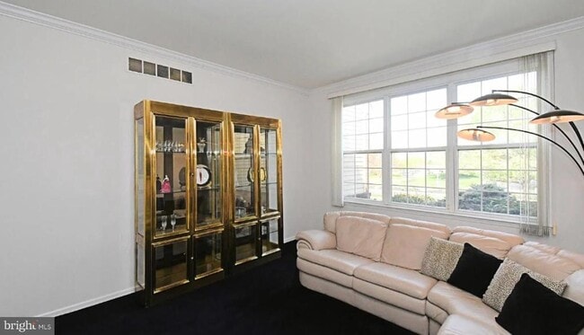 Photo - 235 Pinecrest Ln