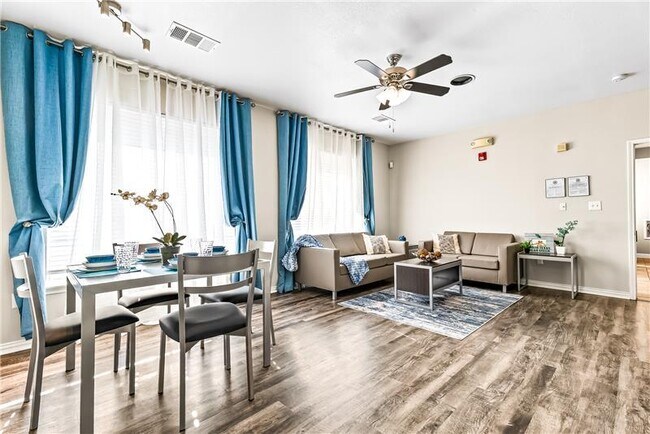 Photo - Ridge at North Texas, The