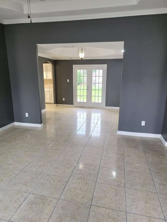 Photo - 610 W Blue Jay Ave