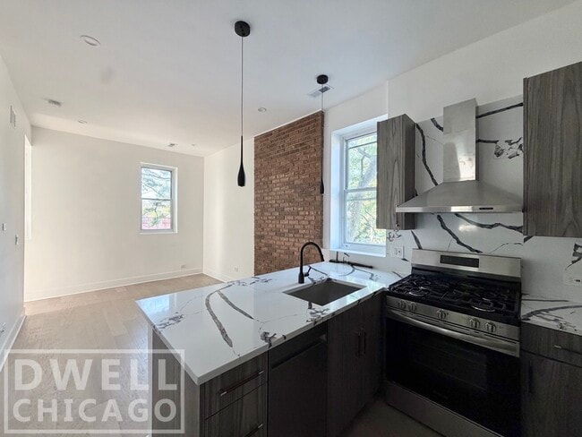 Photo - 1236 W Hubbard St Unidad 2S
