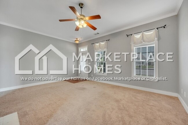 Photo - 4662 Nicholas Dr