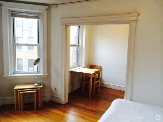 Building Photo - 118 Riverway Unit 22 Rental