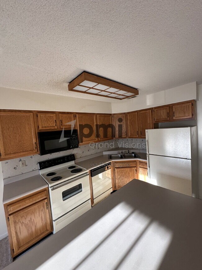 Photo - 1306 Arthur Ave Unit 5