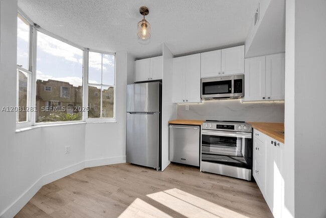 390 NW 86th Ct