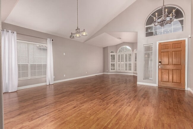 Photo - 4 Bedroom 2.5 Bath w/3 Car Garage in Super...