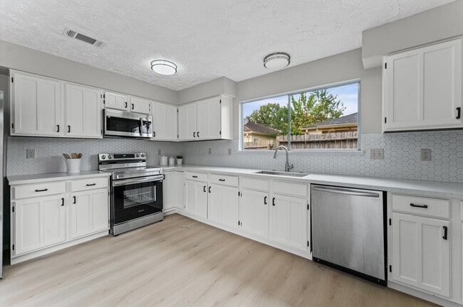 Photo - 16218 Olive Glen Dr