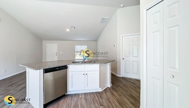 Photo - 1714 NE 40th Ln