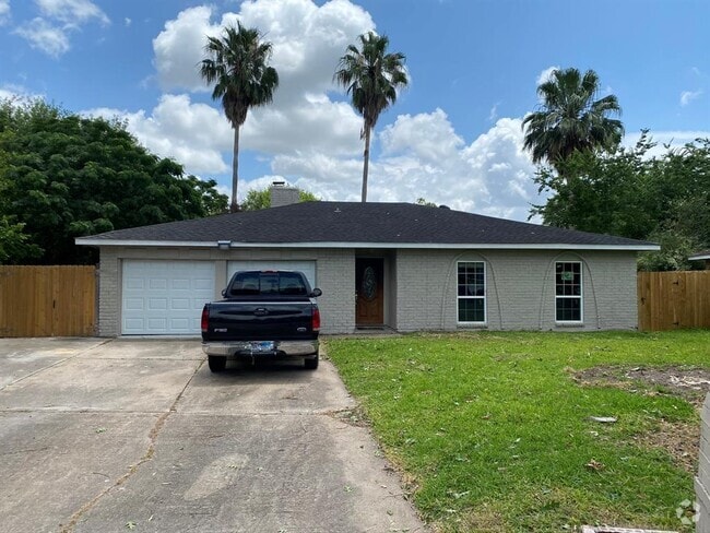 Building Photo - 6211 Westwick Dr Rental