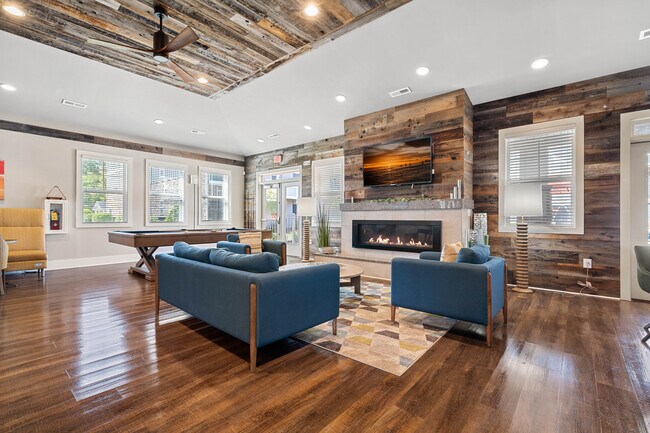 Photo - Hawthorne at Weaverville