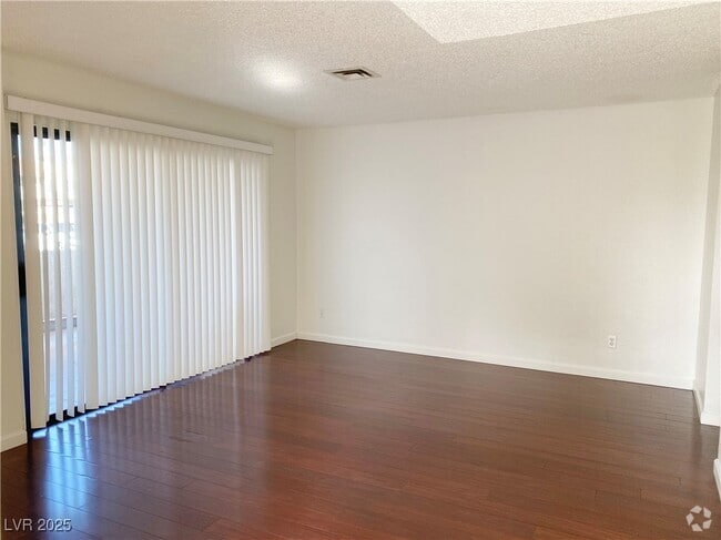 Building Photo - 4860 Nara Vista Way Unit 103 Rental