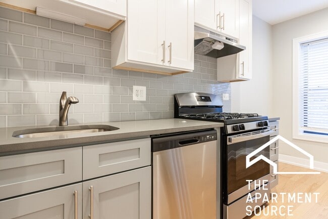 Photo - 516 W Cornelia Ave Unit 209