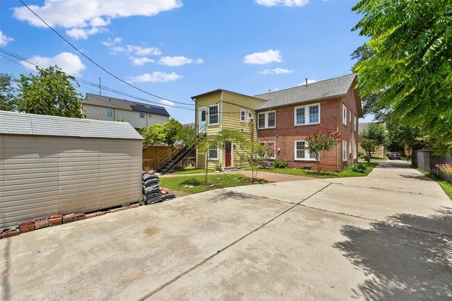 Photo - 1637 Castle Ct