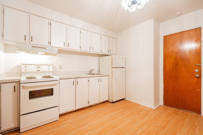 Building Photo - 72 Rue de la Visitation Unit 4