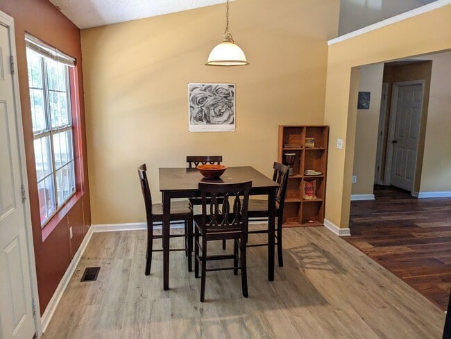 Photo - 228 Chesterton Dr