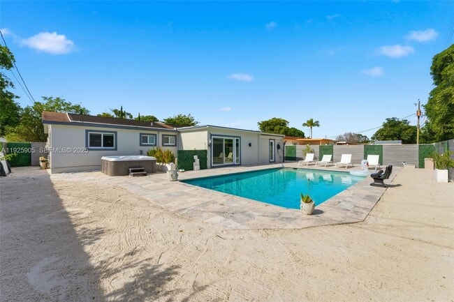 Photo - 251 N 71st Ave