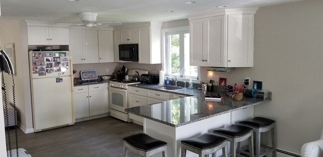 Photo - 21 Mayflower Ln