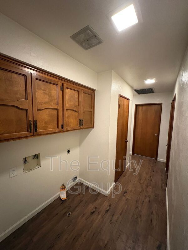 Photo - 2943 W Ashland Ave