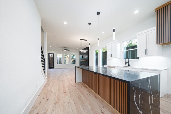 Photo - 2501 Parker Rd