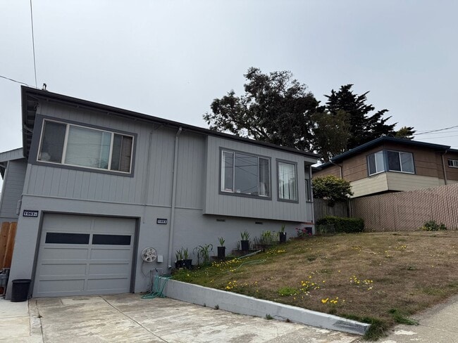 Building Photo - Gilman Dr Unit 1063A Rental