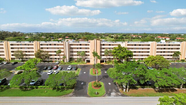 Building Photo - 6161 NW 2nd Ave Unit 520