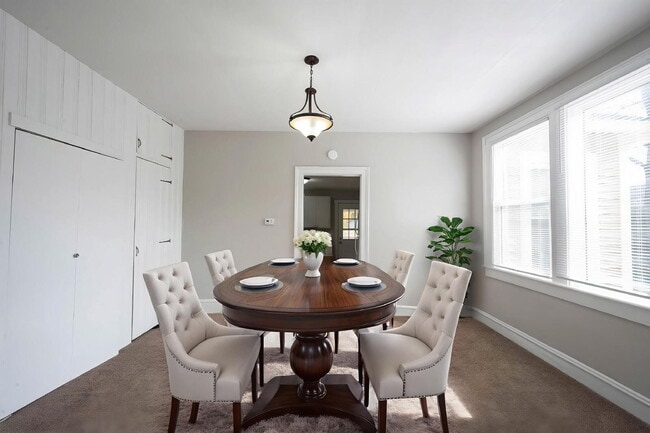 Photo - 411 S East St