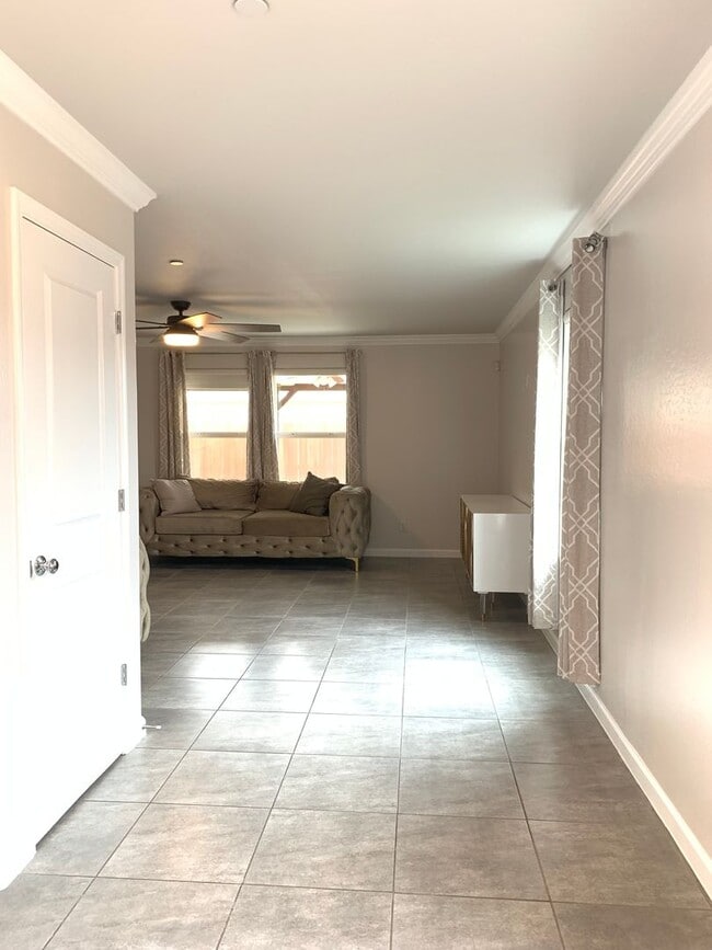 Photo - Southwest Bakersfield