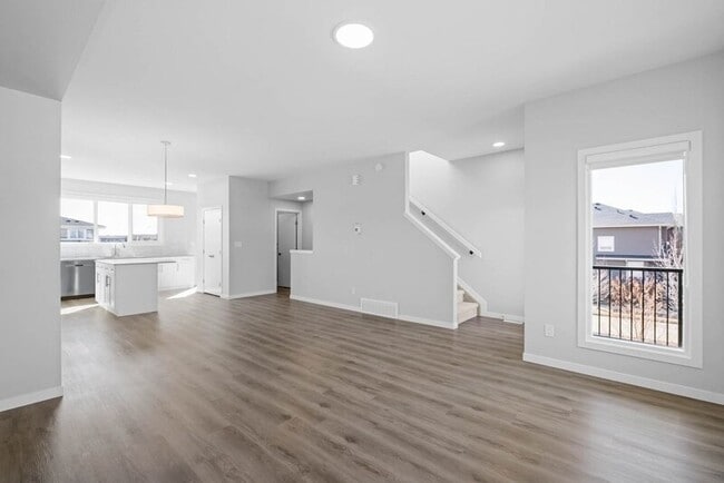 Photo - 408 Pioneer Rd