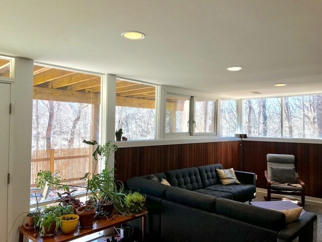 Photo - 20 Crest Park Ct Unidad B