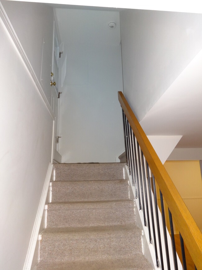 Photo - 32 Ridgeway Av