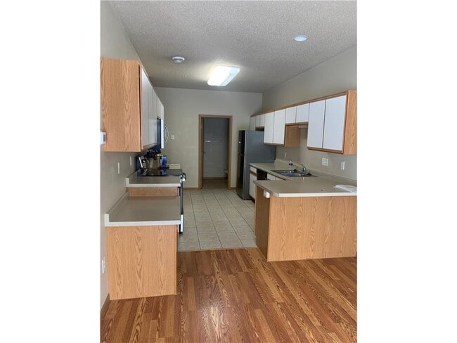 Photo - 4210 47th St S