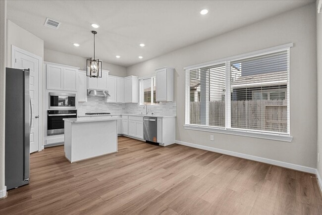 Photo - 700 Topwater Trl