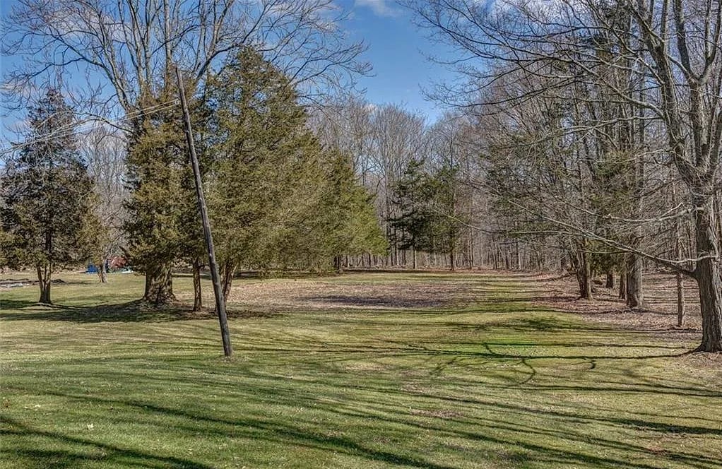 Photo - 584 Atkins St