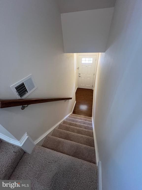 Building Photo - 25835 Clairmont Manor Square